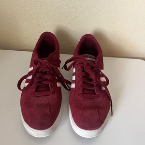 Used adidas sneakers, great condition!